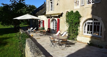 B&B 2 steps from Futuroscope and the A10 motorway.