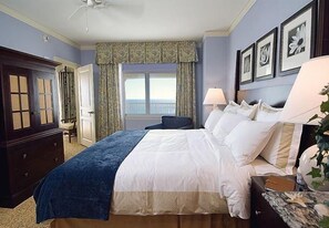 2 bedrooms, in-room safe, iron/ironing board, free WiFi