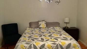 2 bedrooms, desk, iron/ironing board, free WiFi