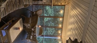 Perfect getaway on emerald Lake Keowee, the cleanest lake in the Southeast.