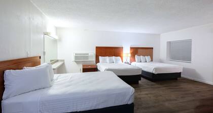 Travelodge by Wyndham Parker