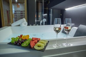 Dining - Love Suite Roma (Rome)