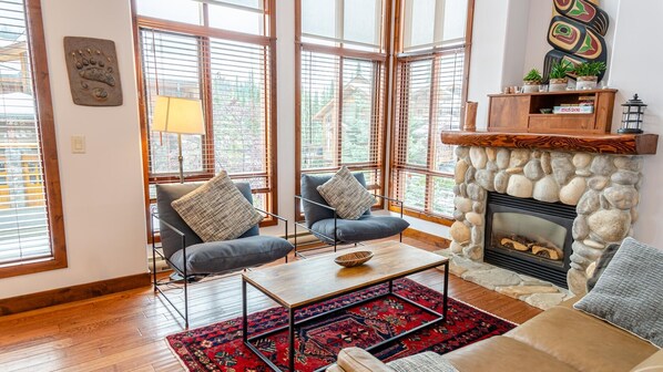 Townhome, 4 Bedrooms | Living area