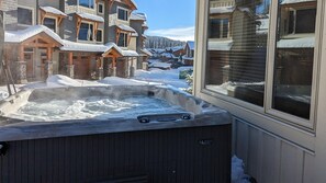 Townhome, 3 Bedrooms | Outdoor spa tub