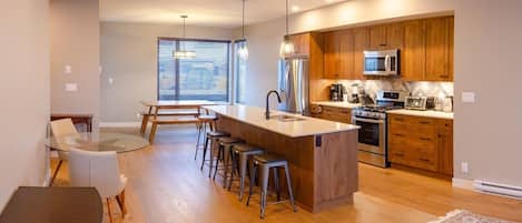 Townhome, 3 Bedrooms | Private kitchen | Fridge, toaster