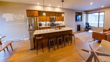 Townhome, 3 Bedrooms | Private kitchen | Fridge, toaster