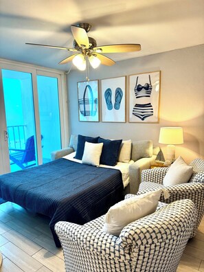 2 bedrooms, iron/ironing board, free WiFi, bed sheets - Beautiful Beachfront 2 Bed/2 Bath Condo - Walk to Hangout and Great Rates (Gulf Shores)