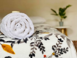 Standard Room, 1 Queen Bed | Premium bedding, free WiFi, bed sheets - Casa del Centro (Morelia)