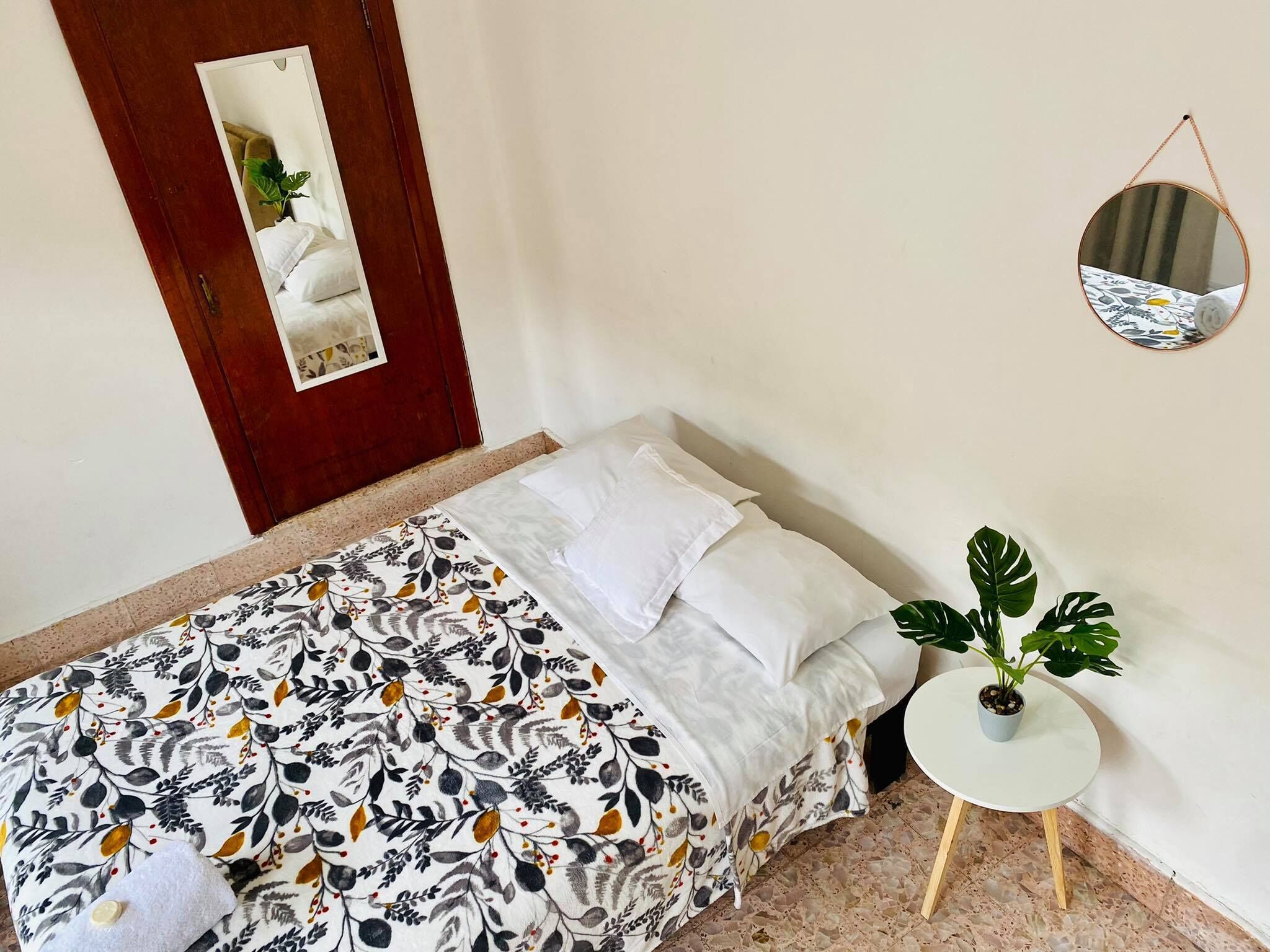 Ropa de cama de alta calidad, wifi gratis, ropa de cama