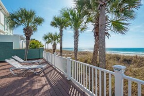 House (Sun and Sand Beach Retreat (4/4)) | Balcony