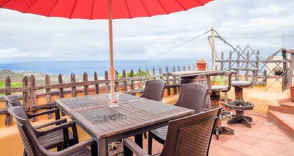 Ferienhaus "Carmela" mit traumhaftem Meerblick, Terrasse & WLAN