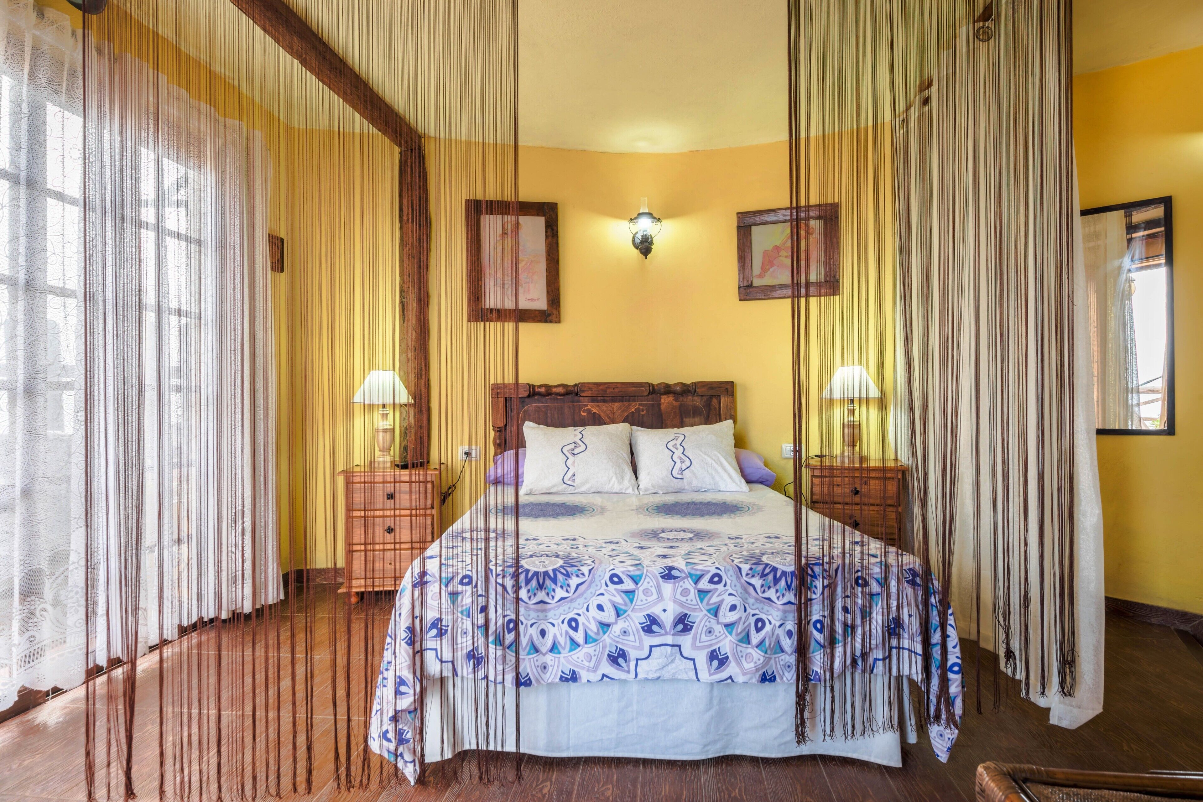 1 slaapkamer, een strijkplank/strijkijzer, gratis wifi, beddengoed