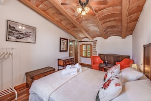 2 chambres, fer et planche Ă repasser, Wi-Fi gratuit, draps fournis