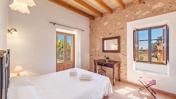 4 habitaciones, tabla de planchar con plancha y wifi gratis