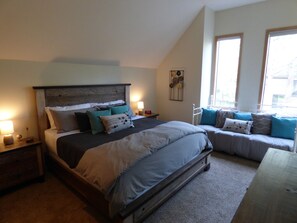 3 chambres, bureau, fer et planche à repasser, lit parapluie