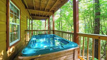 Bain à remous extérieur