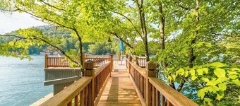 Burton Bass Lodge - Family retreat at Lake Burton