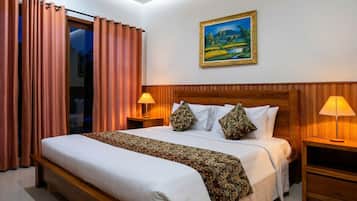 Superior Room, Pool Access | Minibar, desk, laptop workspace, bed sheets