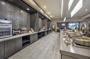 Desayuno buffet incluido todos los días 