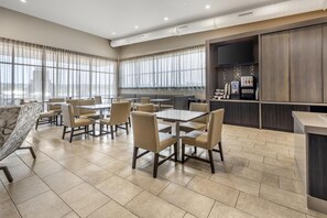包含每日自助早餐