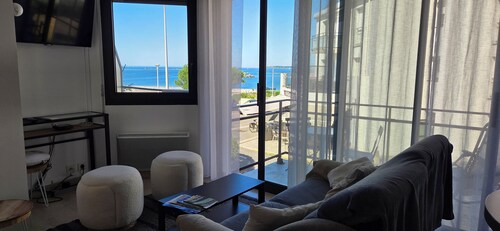Beautiful Balcony Apartment with sea view in the center of Concarneau