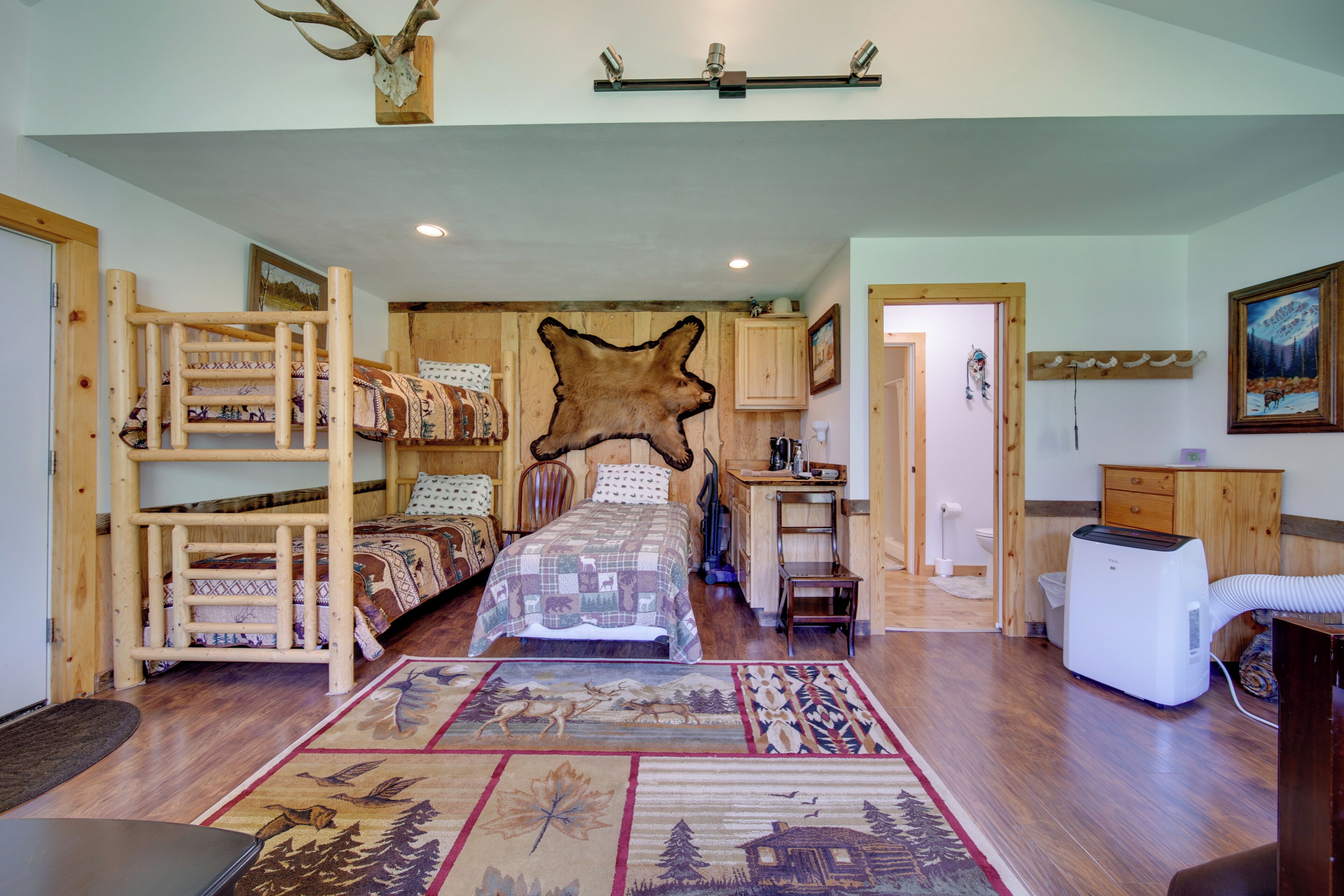 2 bedrooms, desk, laptop workspace, iron/ironing board