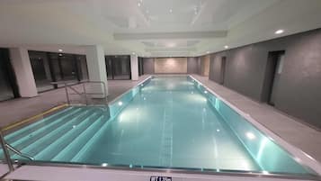 Indendørs pool, opvarmet pool