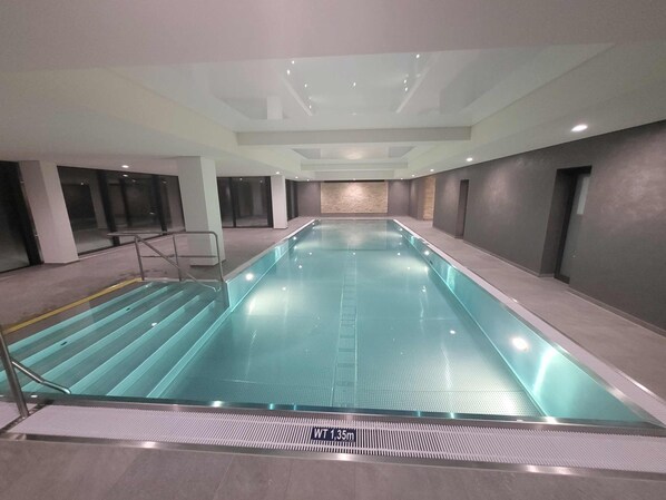 Innenpool, beheizter Pool