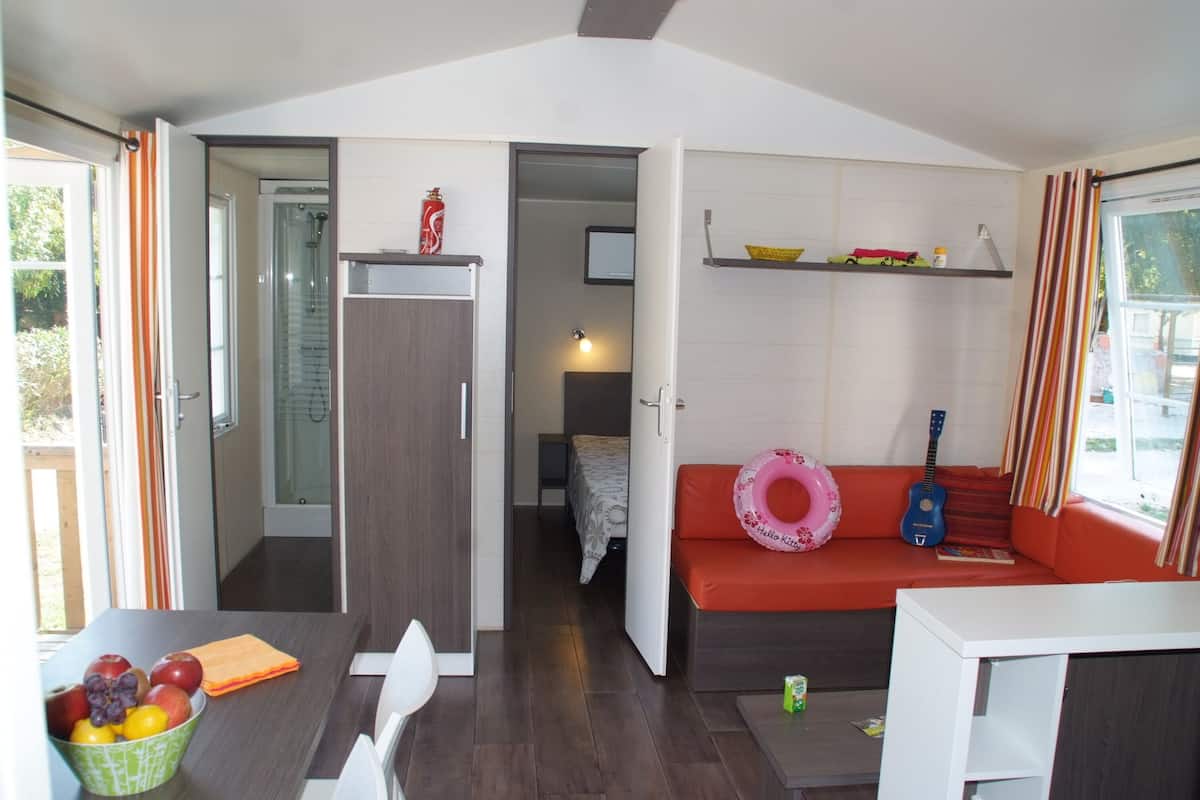 Family Mobile Home, 2 Bedrooms | 2 bedrooms, individually furnished, iron/ironing board, WiFi