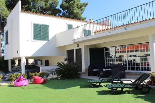Aroeira Palm Beach Villa 