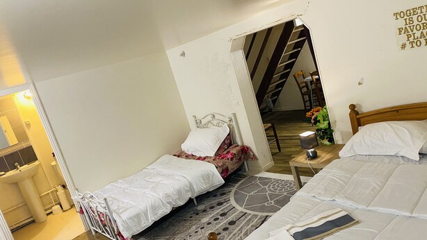 Habitación básica con 1 cama doble o 2 individuales