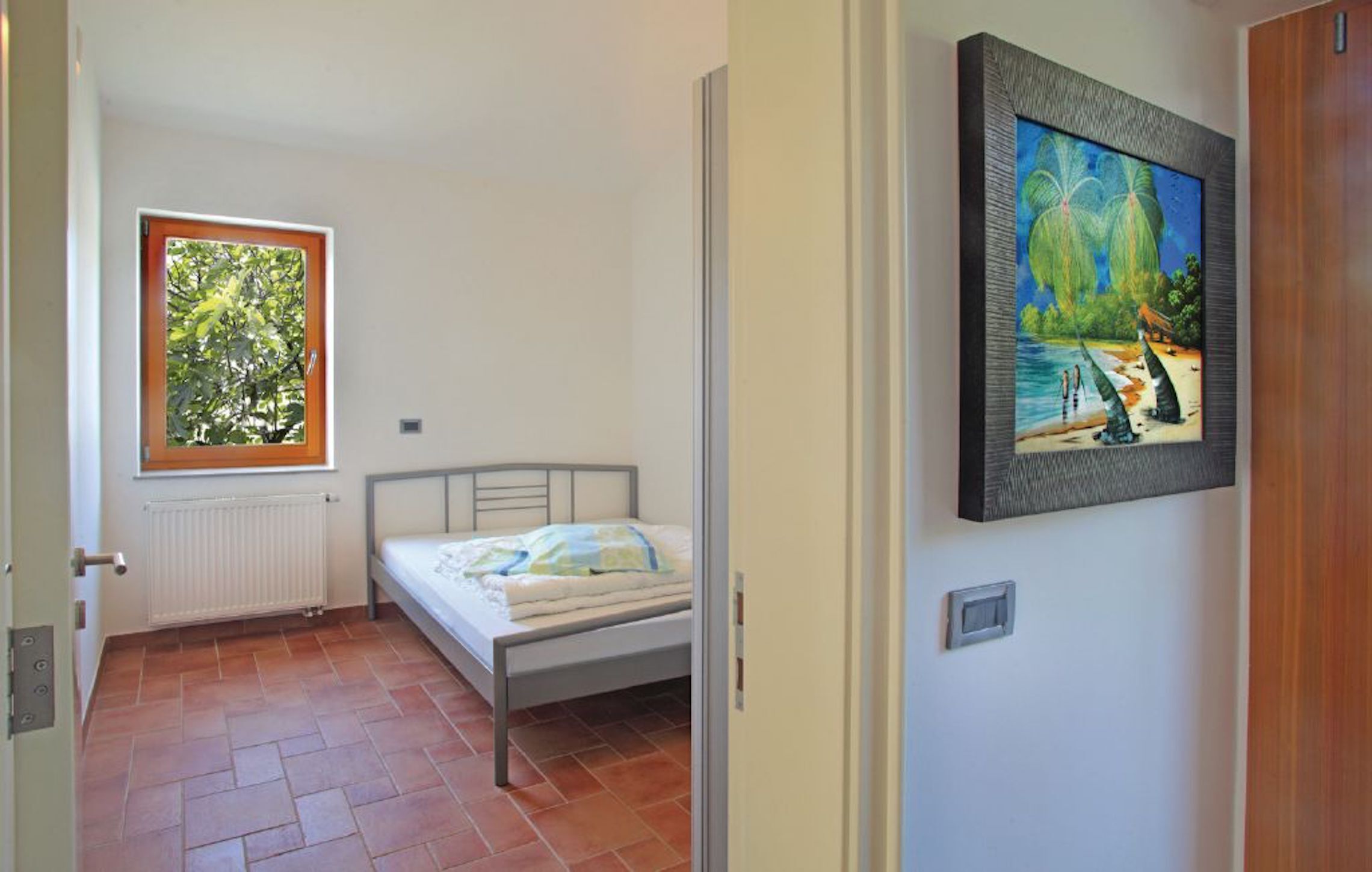 4 bedrooms, WiFi, bed sheets