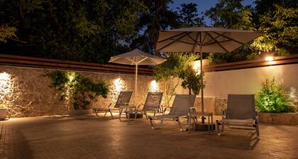 Twin's House - Gerani Center