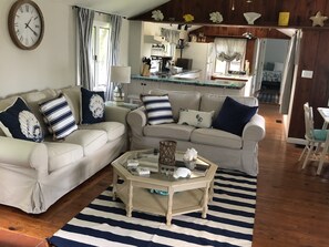 Een smart-tv en een open haard