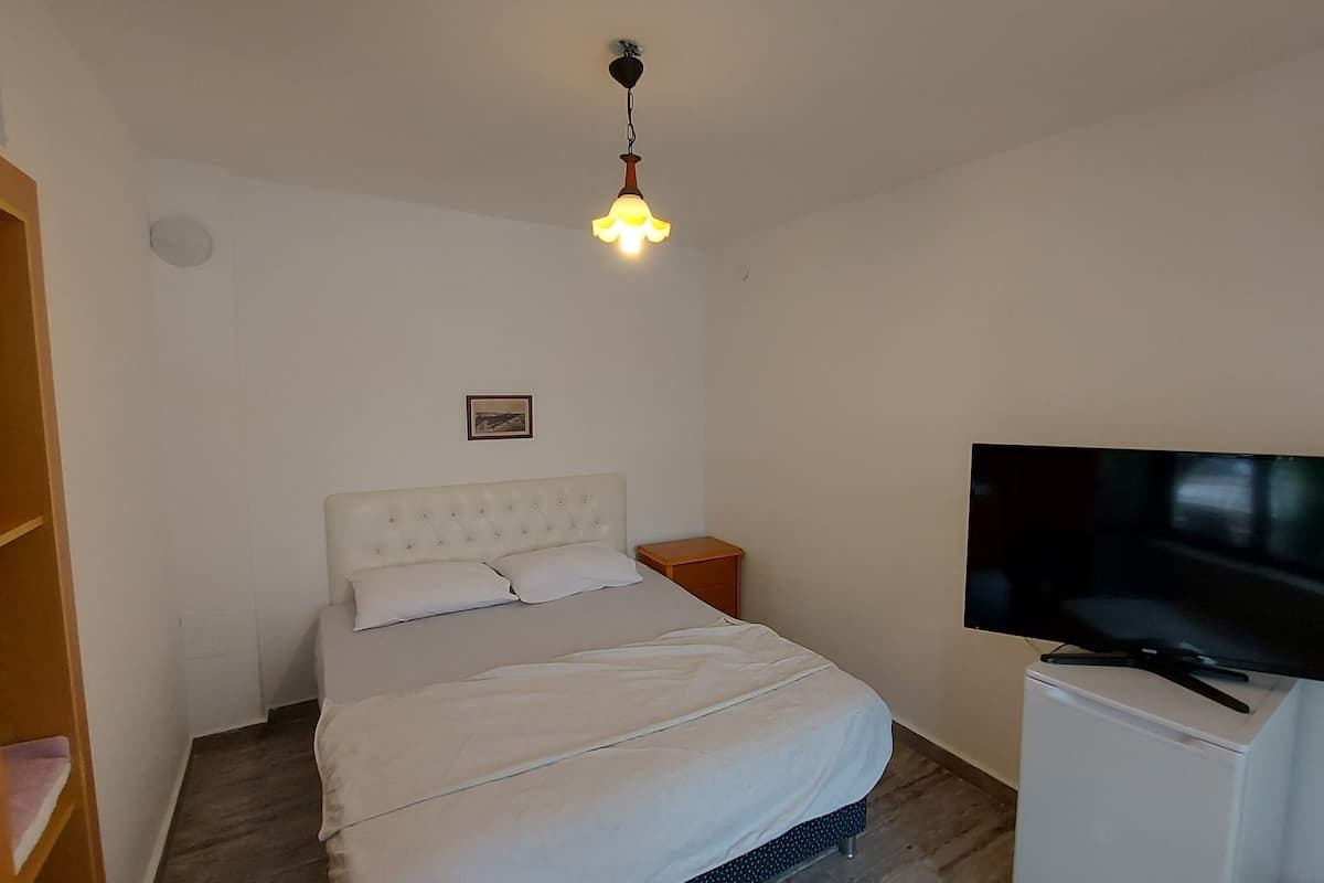 Klassieke kamer, 1 twee- of 2 eenpersoonsbedden | Geluiddichte muren, gratis wifi, beddengoed
