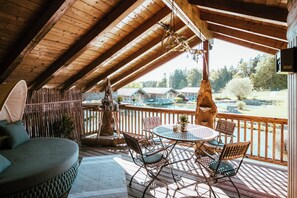 Outdoor dining - Suite Georg in the main building (Truchtlaching)