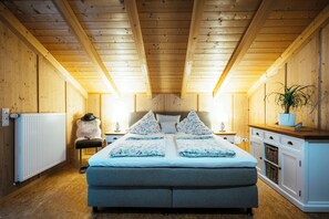1 bedroom, Internet, bed sheets - Suite Georg in the main building (Truchtlaching)