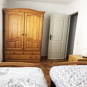 3 dormitoris i planxa i posts de planxar 