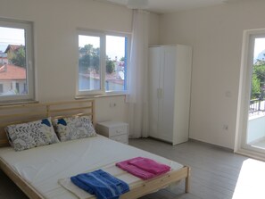 6 bedrooms, WiFi