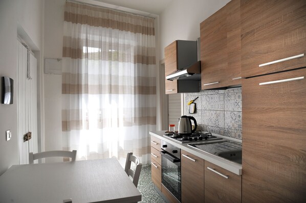 Fridge, oven, stovetop, coffee/tea maker - Casakikka<br>Your home away from home (Noto (SR))