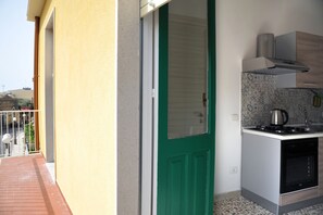 Fridge, oven, stovetop, coffee/tea maker - Casakikka<br>Your home away from home (Noto (SR))