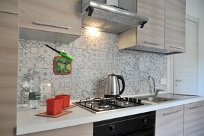 Fridge, oven, stovetop, coffee/tea maker - Casakikka<br>Your home away from home (Noto (SR))