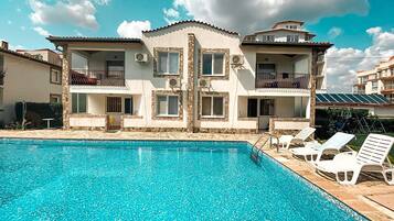 Piscina externa