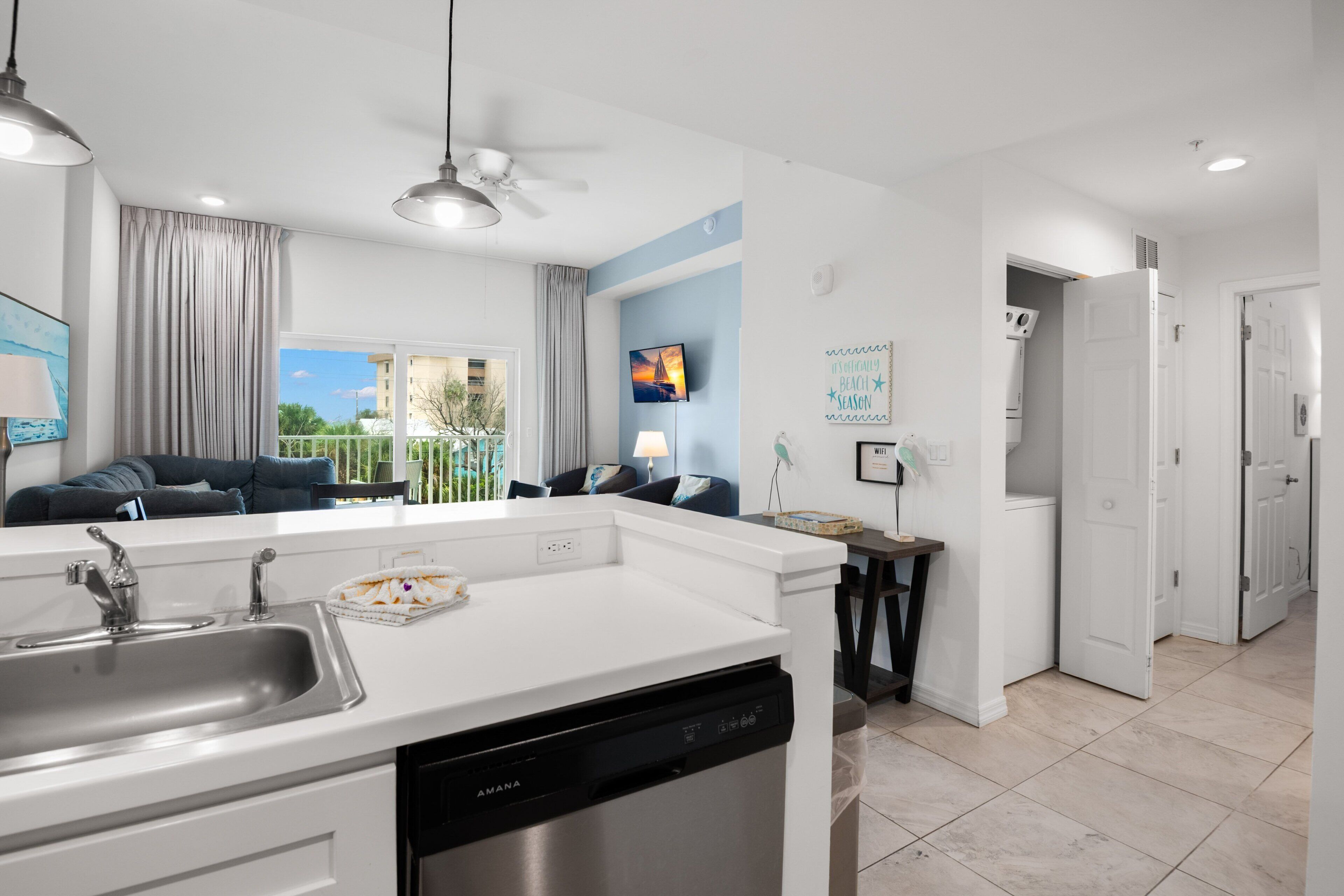Madeira Bay Resort I #1304  Pet-friendly Coastal Comfort - Madeira Beach, FL