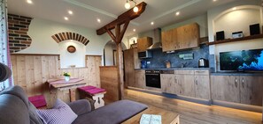 Fernseher, Tischtennisplatte