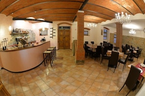Dinner served - Agriturismo La Posta Reale (Castiglion Fibocchi)