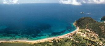 Holiday Home Sea - Two Bedroom Beach House