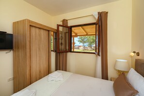 2 habitaciones, tabla de planchar con plancha, wifi y ropa de cama 