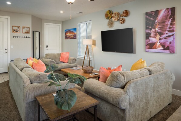 Smart TV, Netflix, books, streaming services