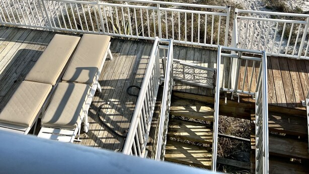 Unclassified image, 1 of 25, button - WOW Closest to the Gulf Luxury 4 Bed,3Bath 3 Decks Sleeps 14 2500 SF (Pensacola Beach)